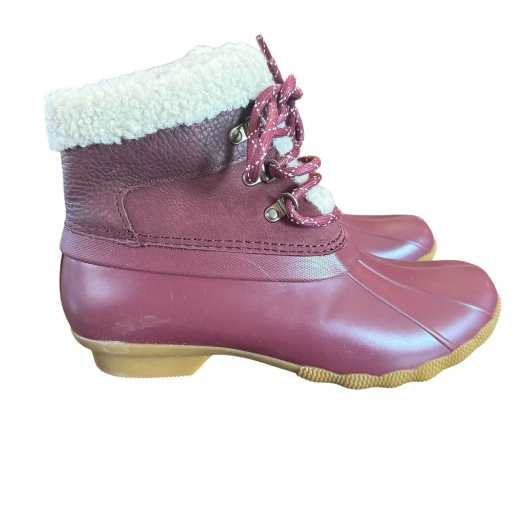 Sperry Saltwater Alpine Bootie Size 9
